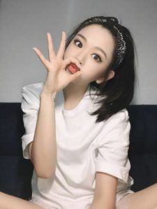 广州外围模特小白18岁168C罩杯